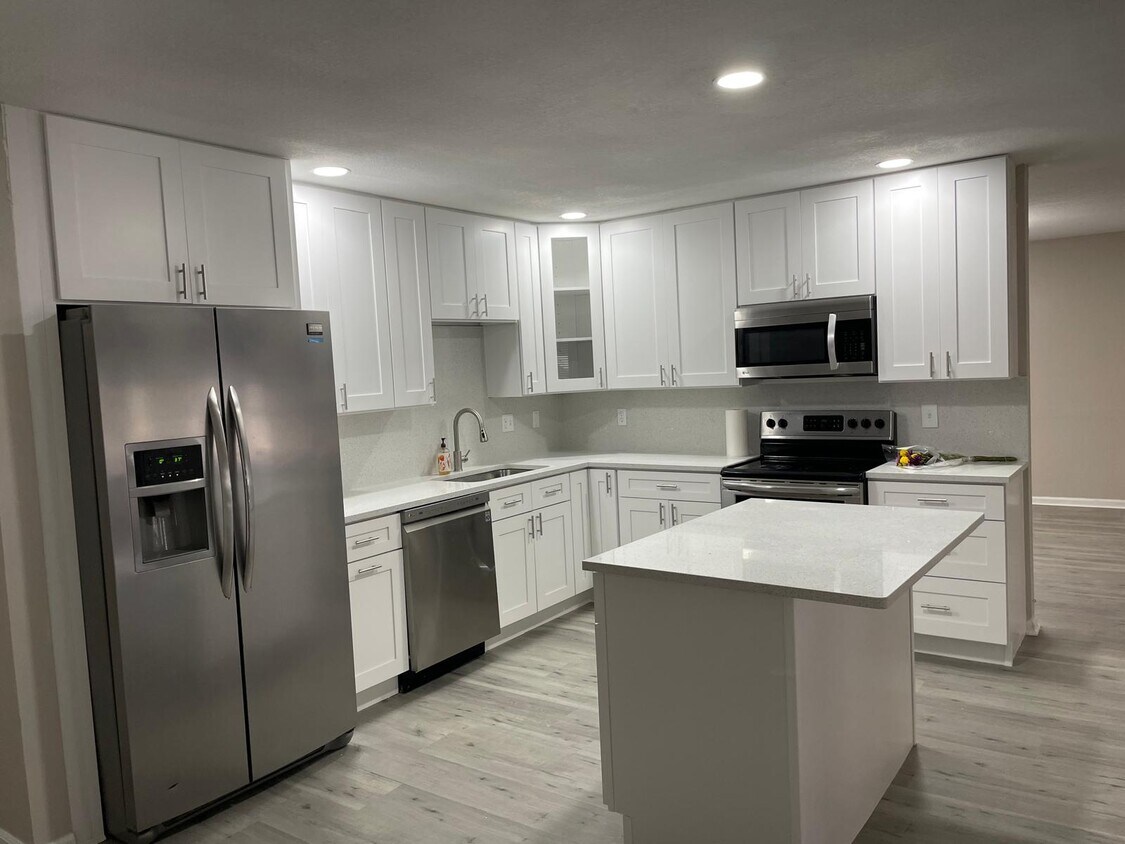 Foto principal - 4550 Ewell Rd