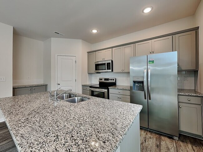 Foto del edificio - 737 Point Andrews Dr SW