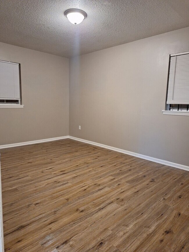 Foto del edificio - Very Nice Newly Renovated Home in Westwood