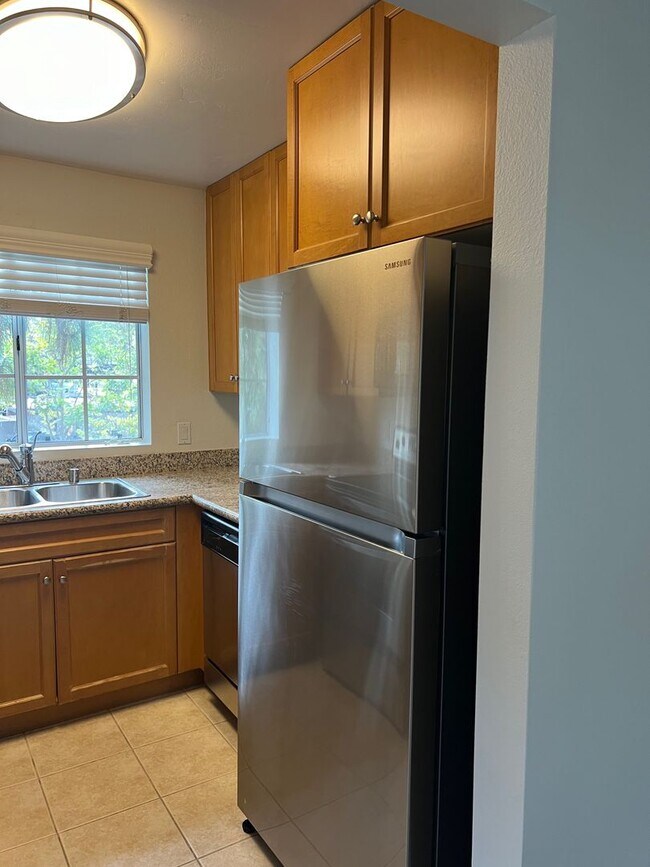 Building Photo - Exquisite 1 Bedroom, 1 Bathroom In Unit Wa...