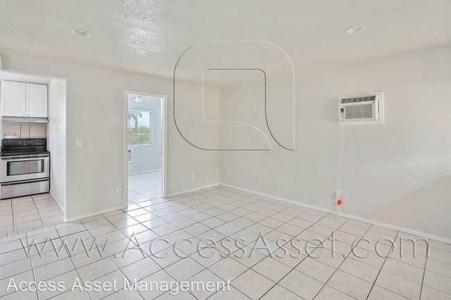 Building Photo - 33141 Jamieson St