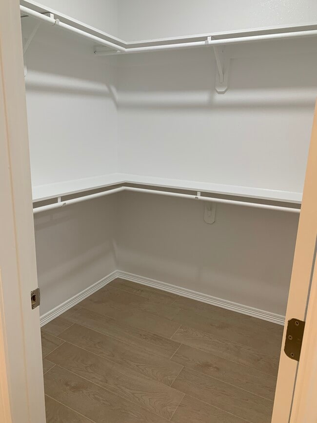 Closet - 918 N Spruce St