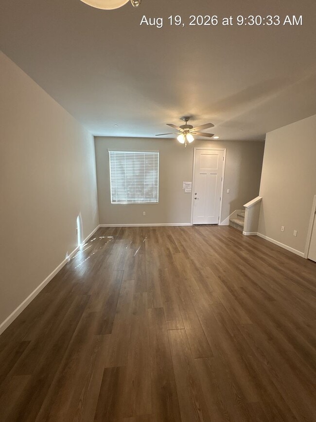 Building Photo - 410 S Summit St