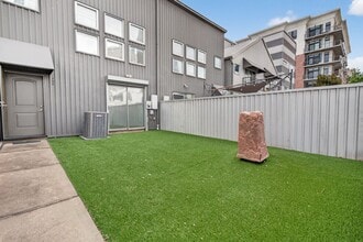 Building Photo - 706 Ruthven St