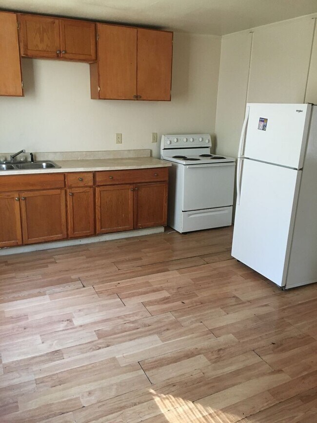 Foto del edificio - Great house. Ready to go.