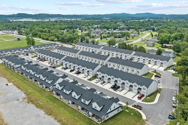Building Photo - South Maple Townhomes