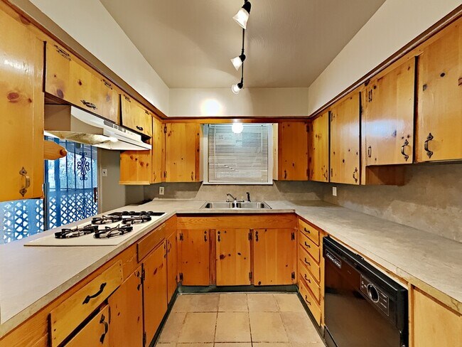 Building Photo - 6409 Seco Blvd