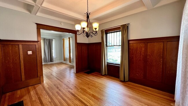 Building Photo - 1401 Logan St SE