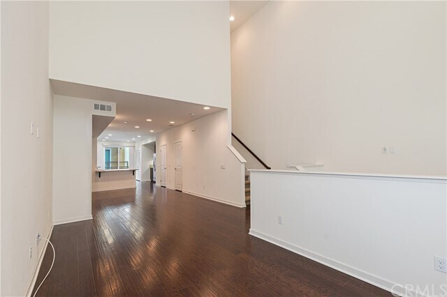 Building Photo - 53 Waldorf