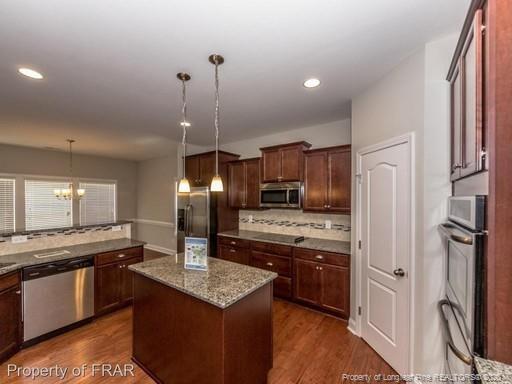 Building Photo - 122 Wedgefield Dr