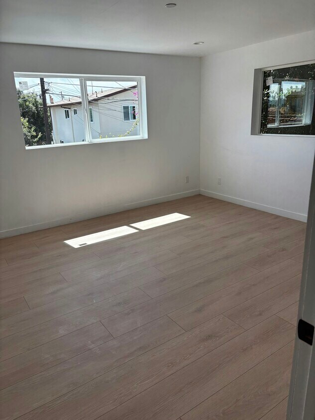 Foto principal - 3015 S Norton Ave