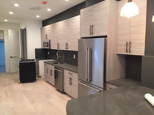 Foto del edificio - 611 E 6th St