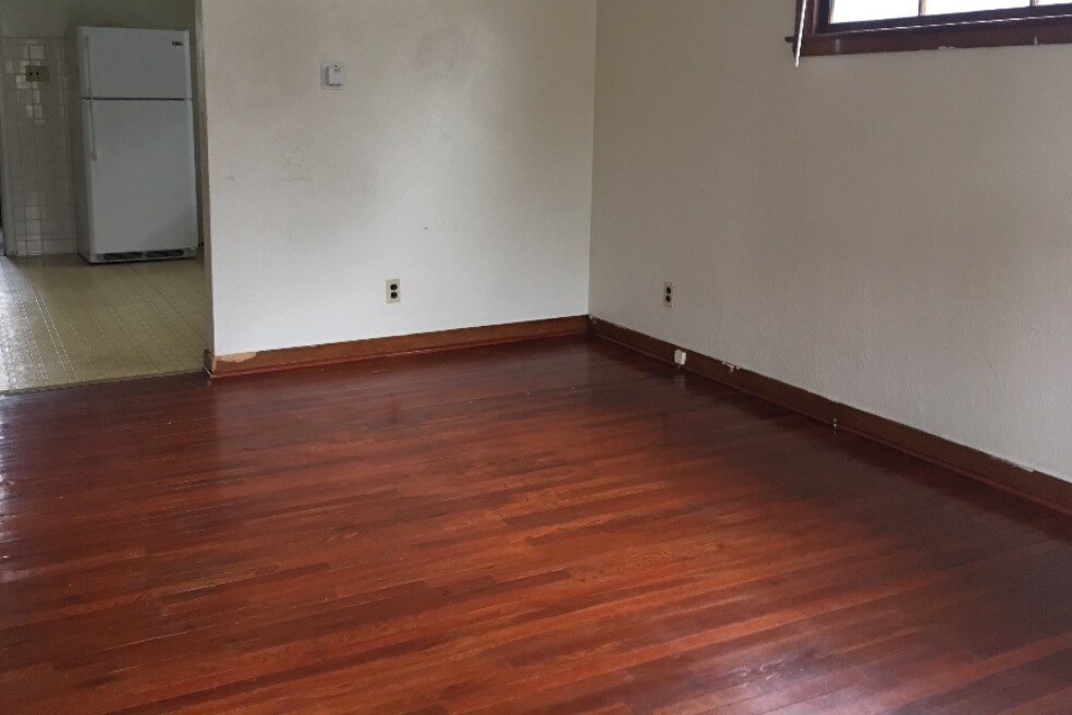 Sala de estar - 443 21st St