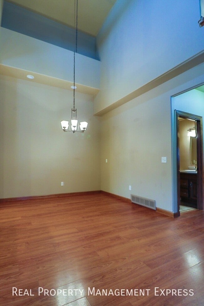 Building Photo - 4319 Shipton St