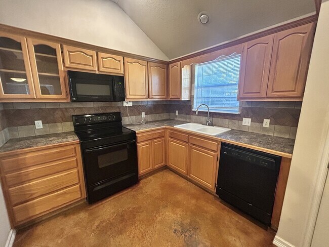 Foto del edificio - 11812 N 107th E Ave