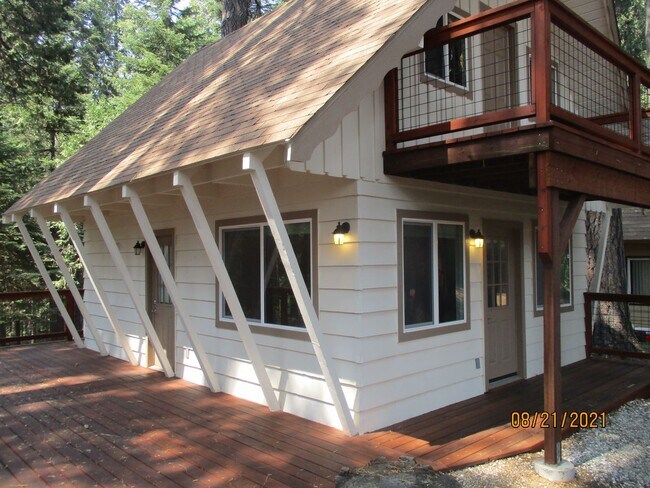 Foto del edificio - One Bedroom PLUS Loft!! Completely redone!  Beautiful Sierra Village Chalet!