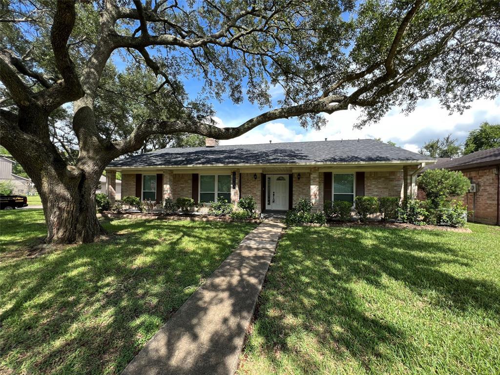 Primary Photo - 10903 Albury Dr