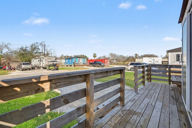 Foto del edificio - 2466 Avenue D