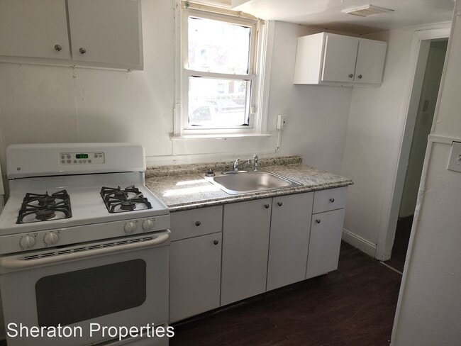 Building Photo - 3 br, 1 bath House - 36 N. Rodney Dr.