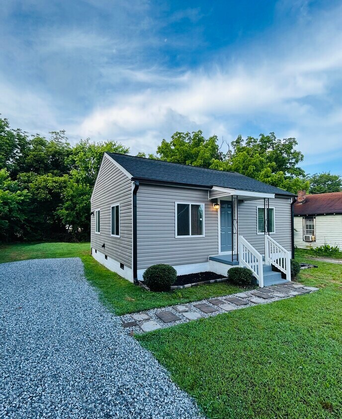 Foto principal - 1308 Leonard Ave