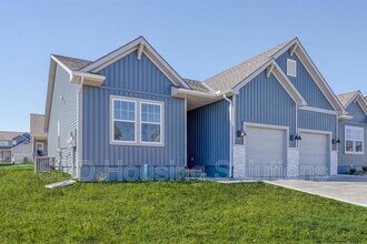 Building Photo - 27429 E Oak Vw Dr