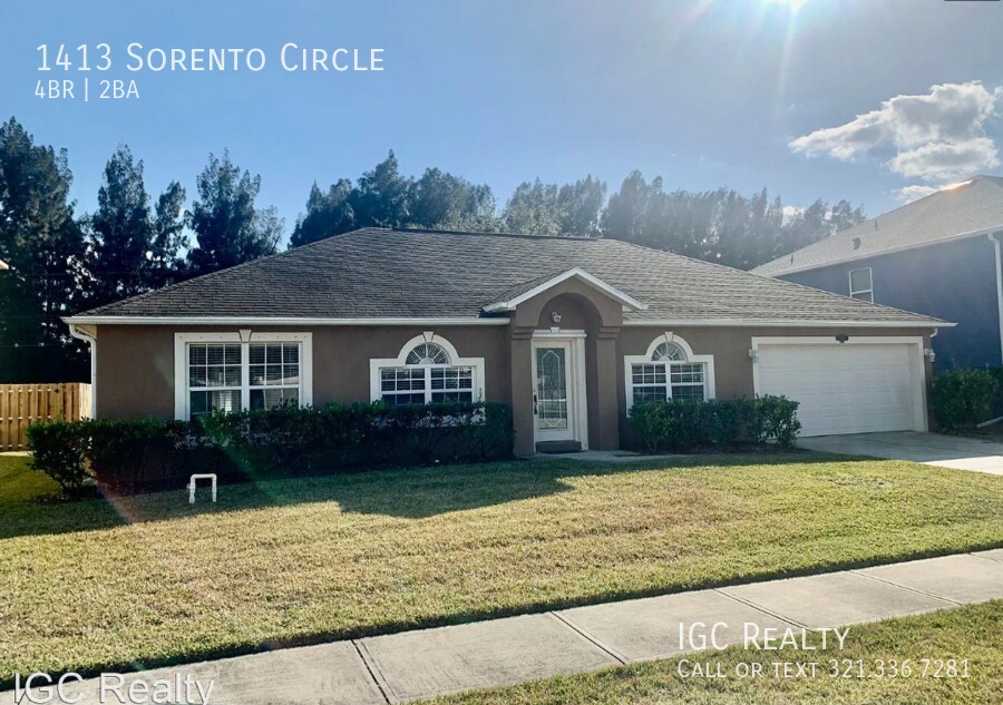 Primary Photo - Beautiful 4 bedroom 2 bath home in a gated...