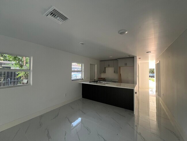 Foto del edificio - 828 S B St
