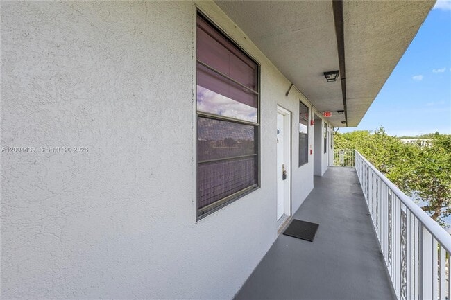 Building Photo - 1524 Whitehall Dr