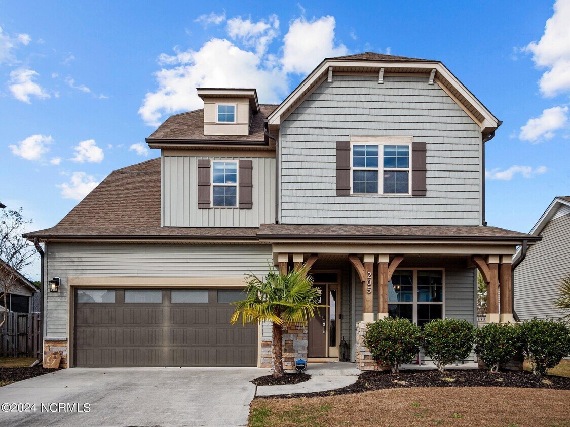 Primary Photo - 205 Willow Ridge Dr