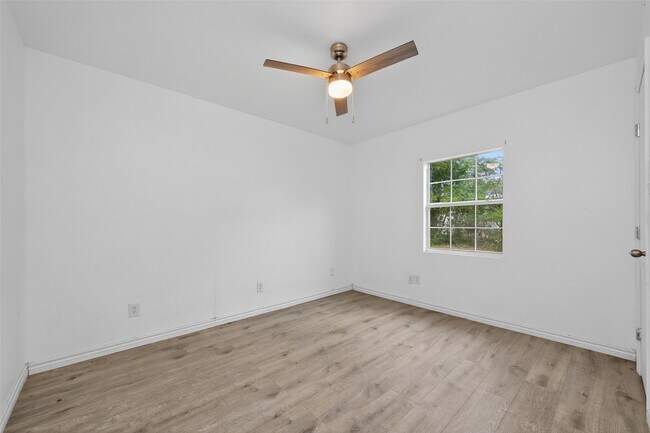 Building Photo - 5199 E Farm to Market 1988