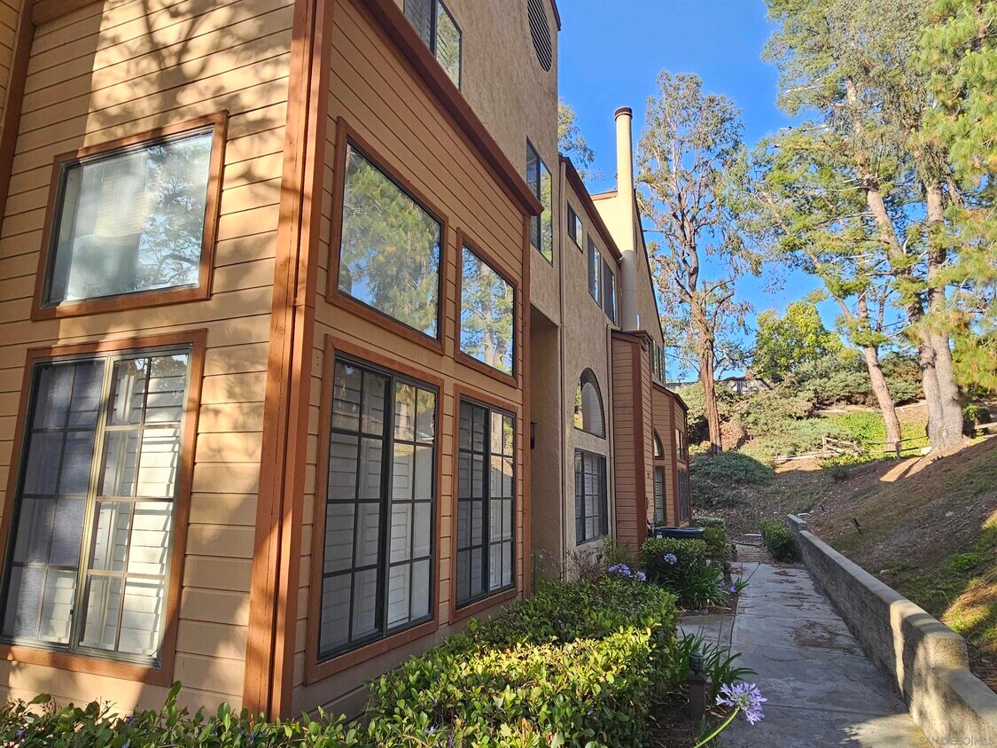 Foto principal - 9279 Lake Murray Blvd