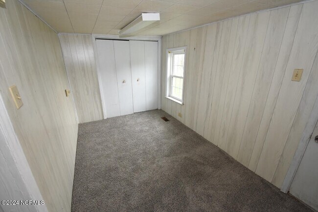Building Photo - 226 Davenport Farm Rd