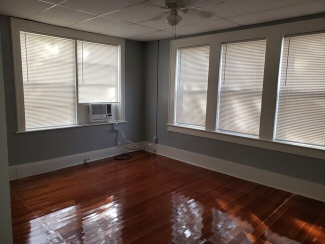 Foto del edificio - 304 N Westland Ave