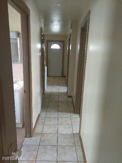 Foto principal - 4906 W Byron St
