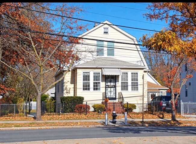 Building Photo - 16501 Union Tpke