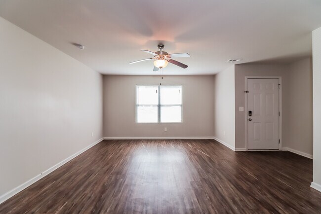 Foto del edificio - 5193 Tew Ln SW