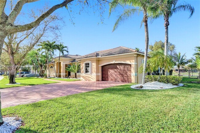 Foto del edificio - 13913 SW 42nd St