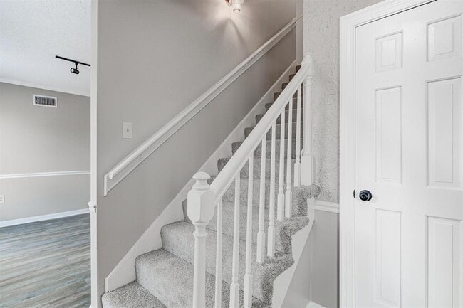 Foto del edificio - 7801 Autumn Creek Dr