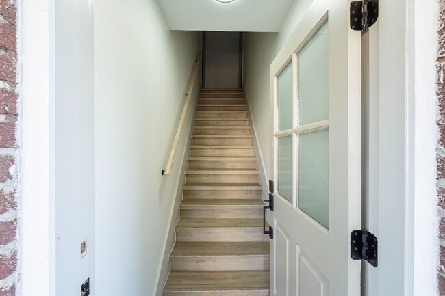 Foto del edificio - 605-607-607 S Champion Ave