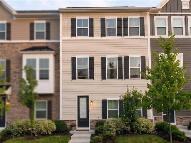 Building Photo - 3018 Mahican Cir