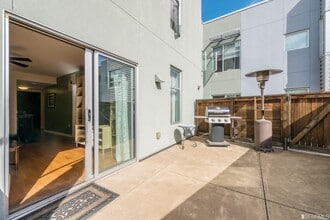 Building Photo - 451 Kansas St