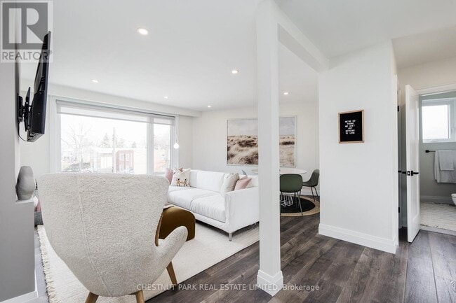 Building Photo - 51 Penhurst Ave