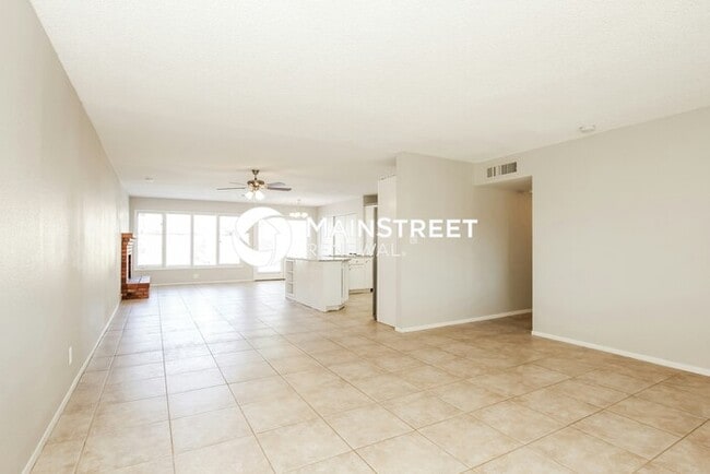Building Photo - 3 Bedroom Pet-Friendly Home in PHOENIX, AZ...