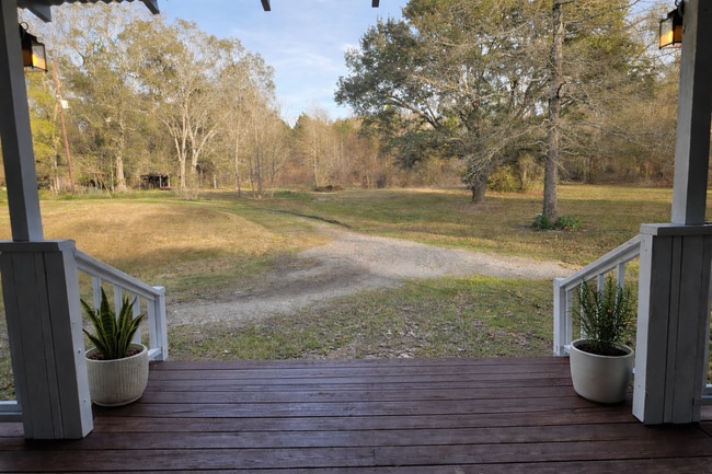 Foto del edificio - 8115 Tall Pine Ln