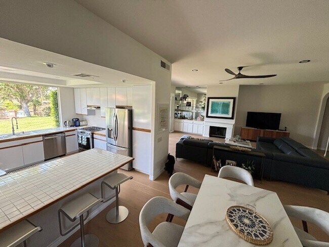 Foto del edificio - 3 Bedroom 2 Bath Rancho MIrage home in Gat...