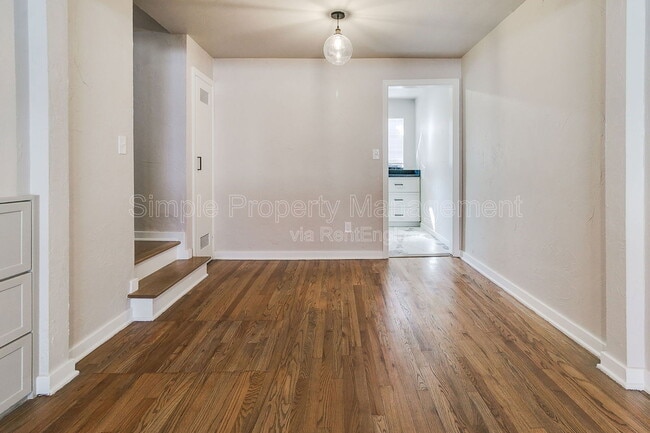 Building Photo - 1421 Classen Dr