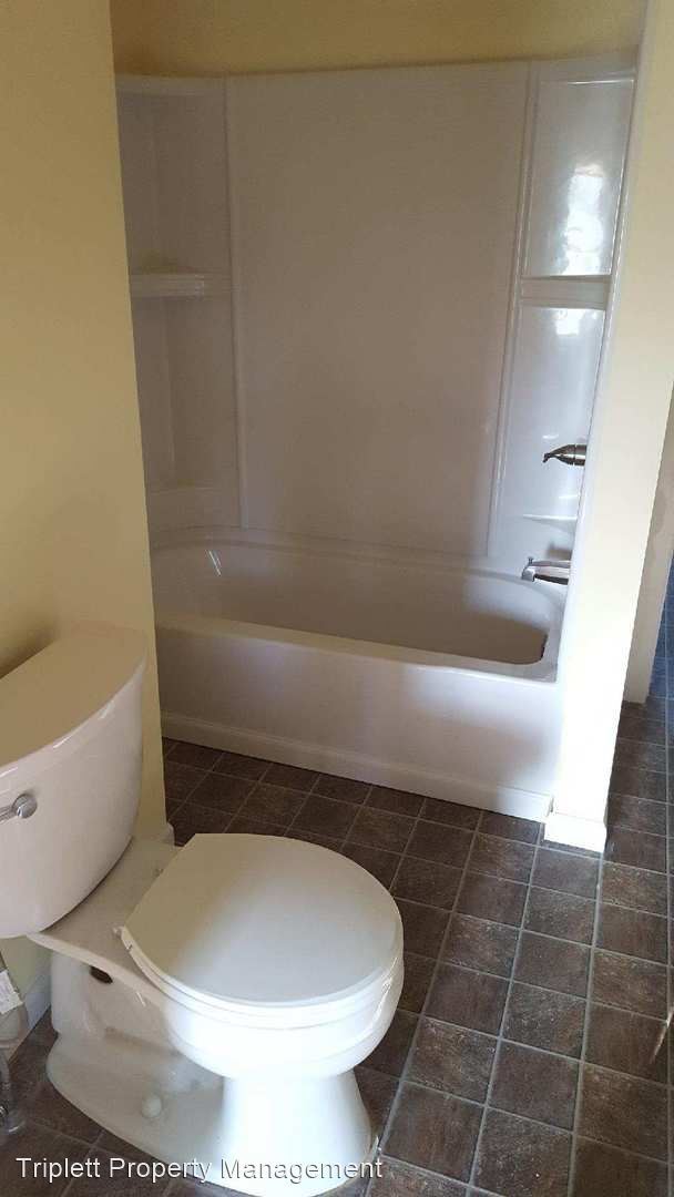 Foto del edificio - 2 br, 1 bath House - 414 West Division Street