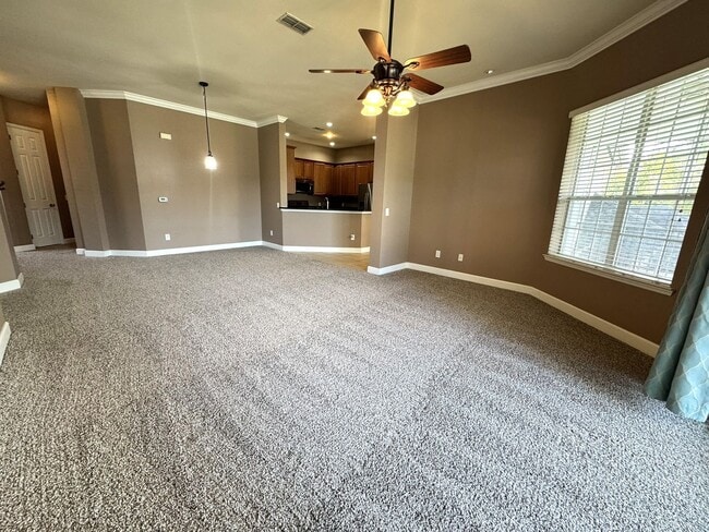 Building Photo - 3BR/3BA Eagle Harbor Condo w/ Garage