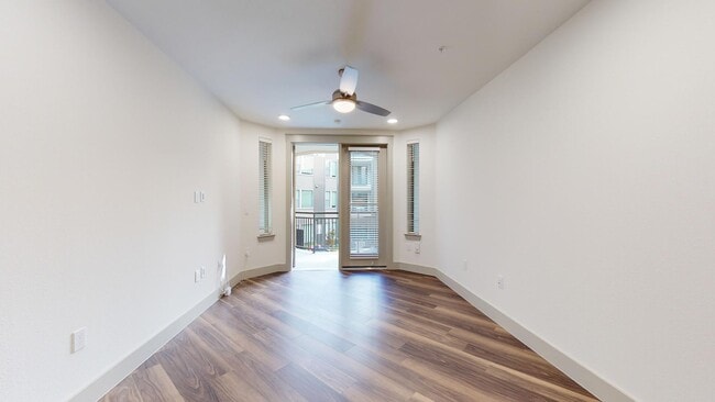 Interior Photo - Vitruvian West