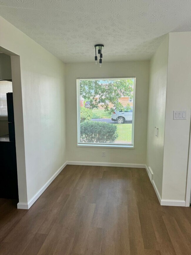 Foto del edificio - Fully Remodeled 2BR/1BA Ranch